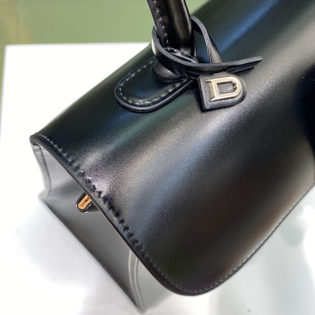 델보 브리앙 MM 박스백 미듐